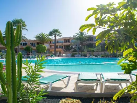 Location appartement à Corralejo, Maison moderne avec piscine et terrasse près de Corralejo