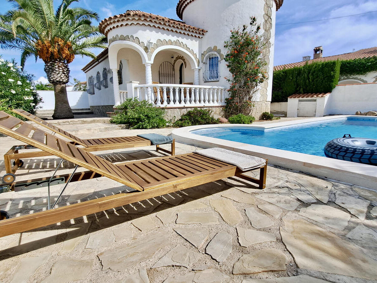 Villa Sol Miami Platja : 3 ch, piscine privée, 429m² terrain - Photo 1
