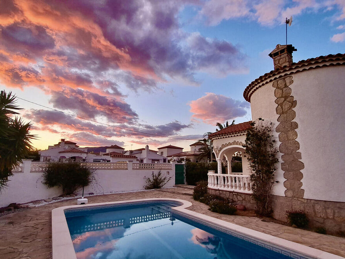 Villa Sol Miami Platja : 3 ch, piscine privée, 429m² terrain - Photo 5