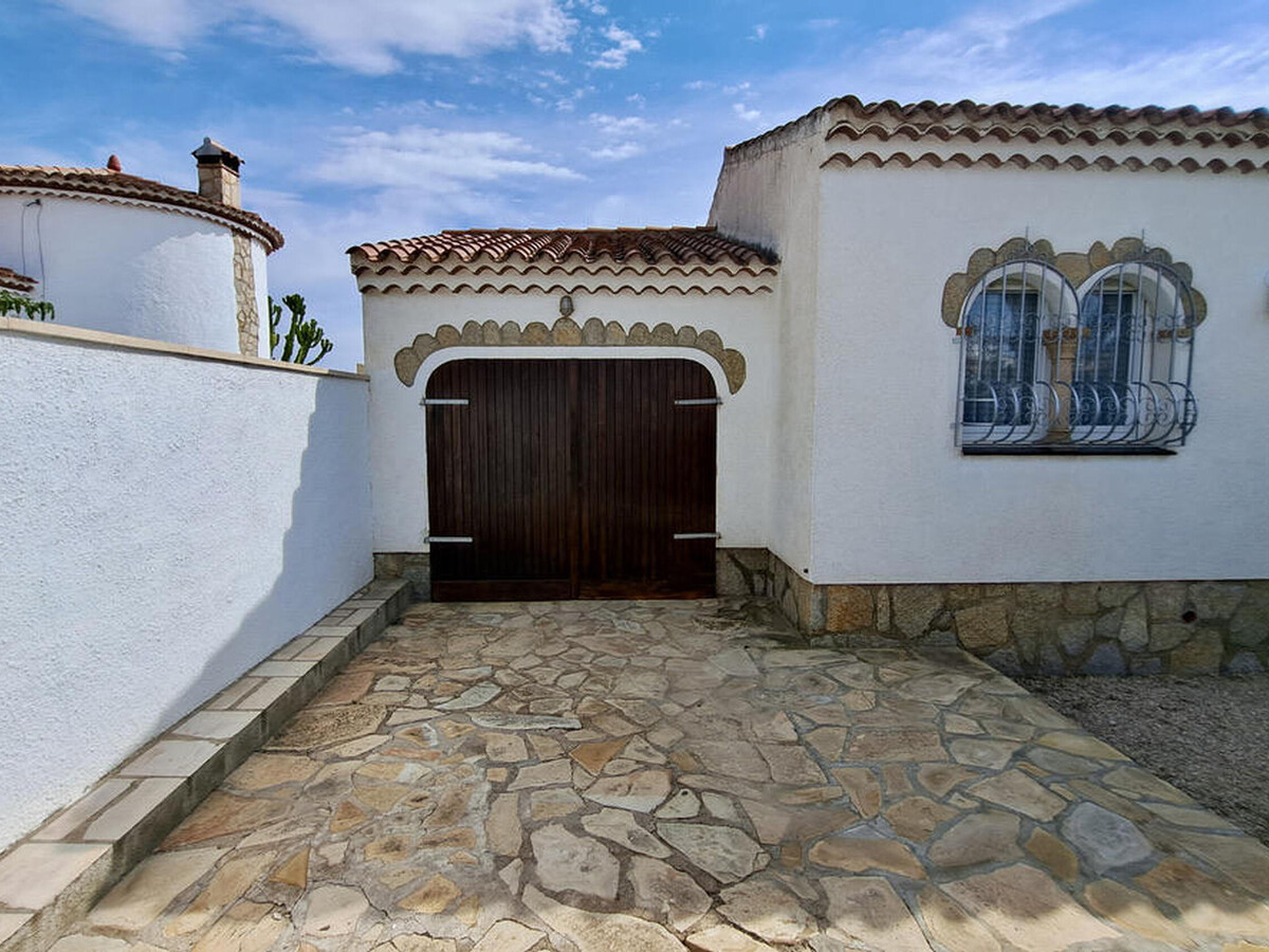 Villa Sol Miami Platja : 3 ch, piscine privée, 429m² terrain - Photo 8