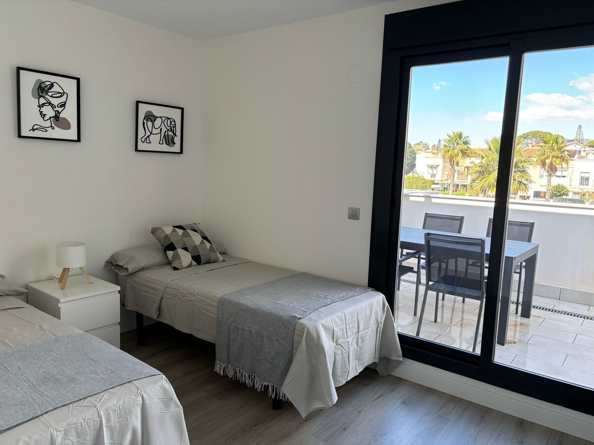 Appartement 97 m² Caleta de Vélez, vue mer et piscine - Photo 5