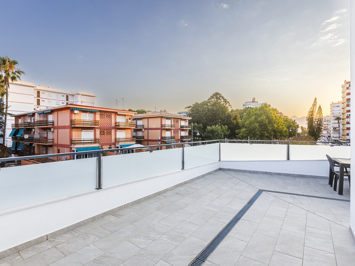 Appartement moderne 1 chambre à Torre del Mar, terrasse 20 m² - Photo 18