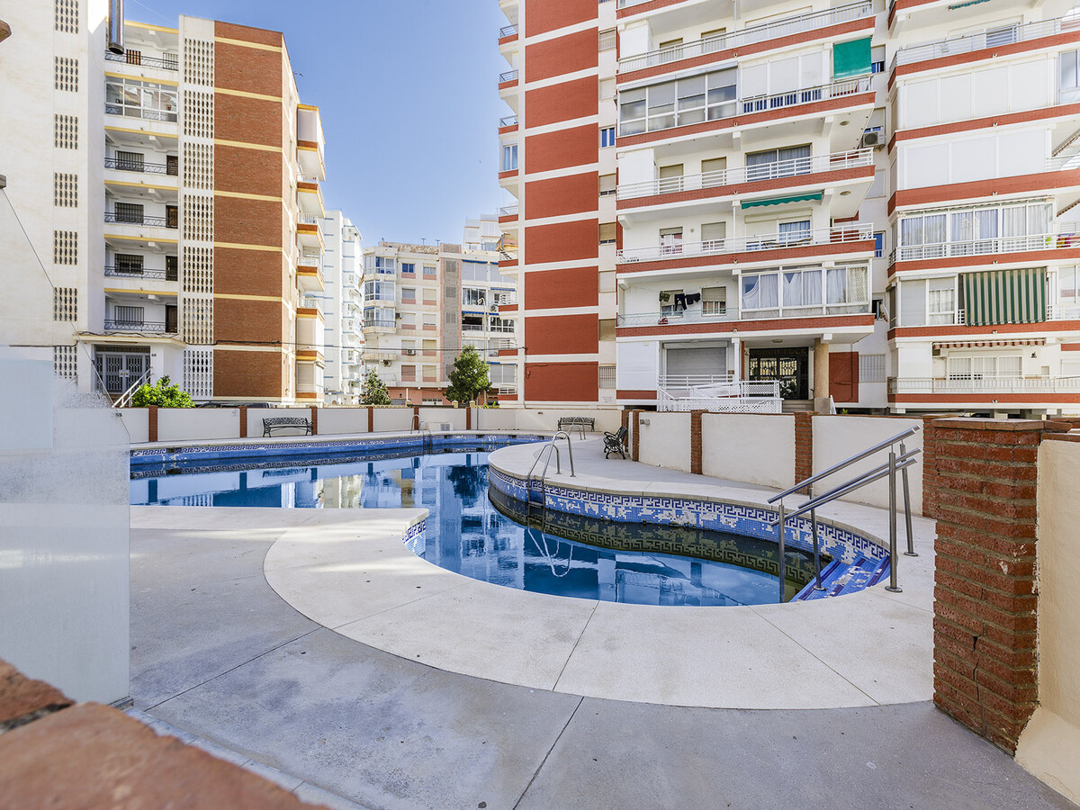 Appartement 3 chambres Torre del Mar, piscine été - Photo 1