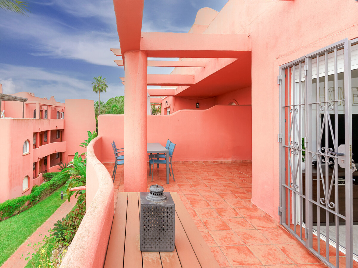 Appartement 2 chambres Marbella, terrasse et jacuzzi - Photo 16