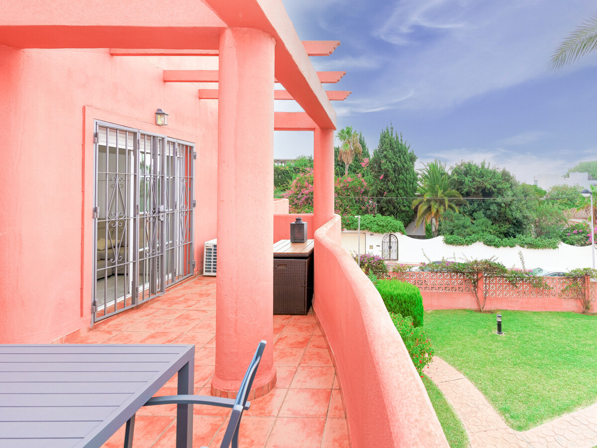 Appartement 2 chambres Marbella, terrasse et jacuzzi - Photo 18
