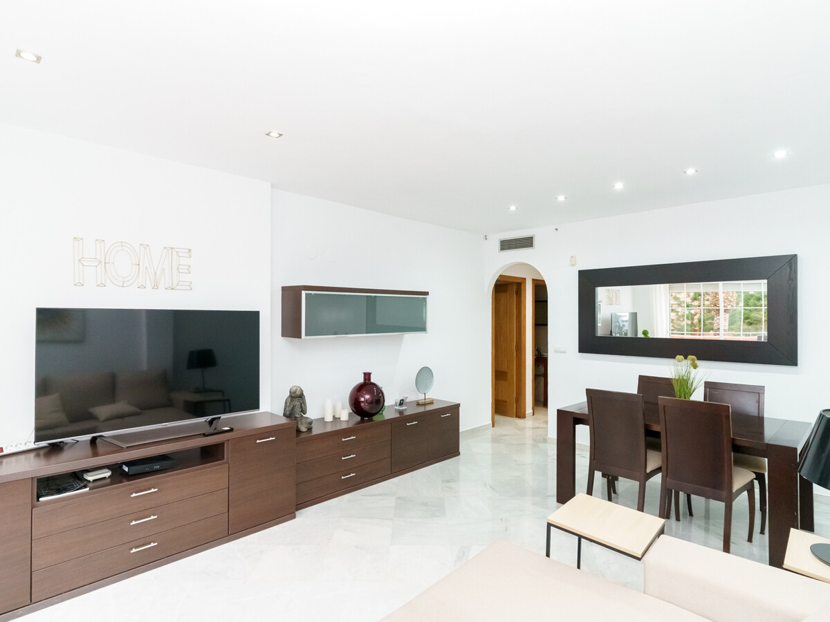 Appartement 2 chambres Marbella, terrasse et jacuzzi - Photo 22