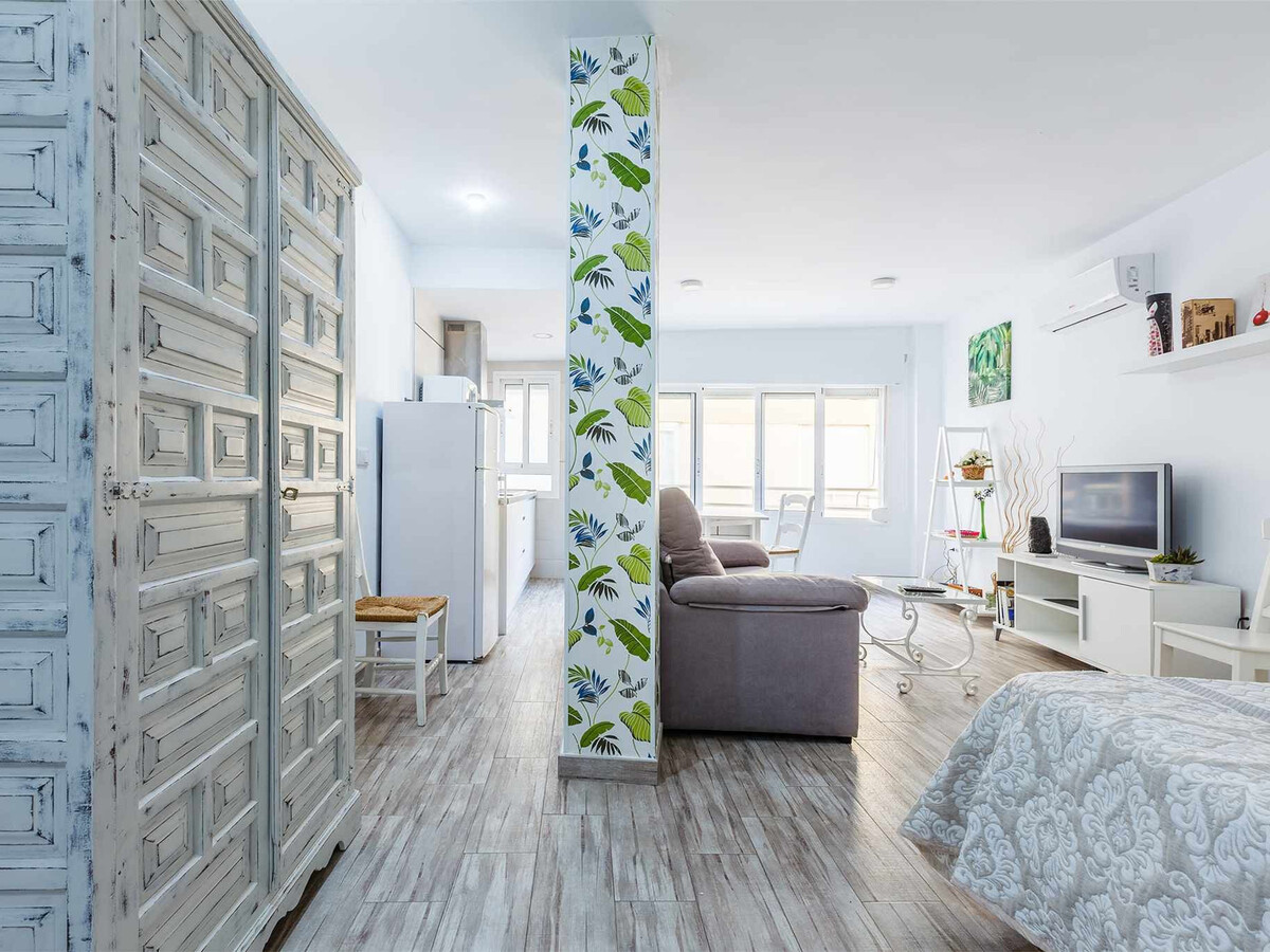 Studio 45 m² climatisé avec cuisine américaine - Photo 2