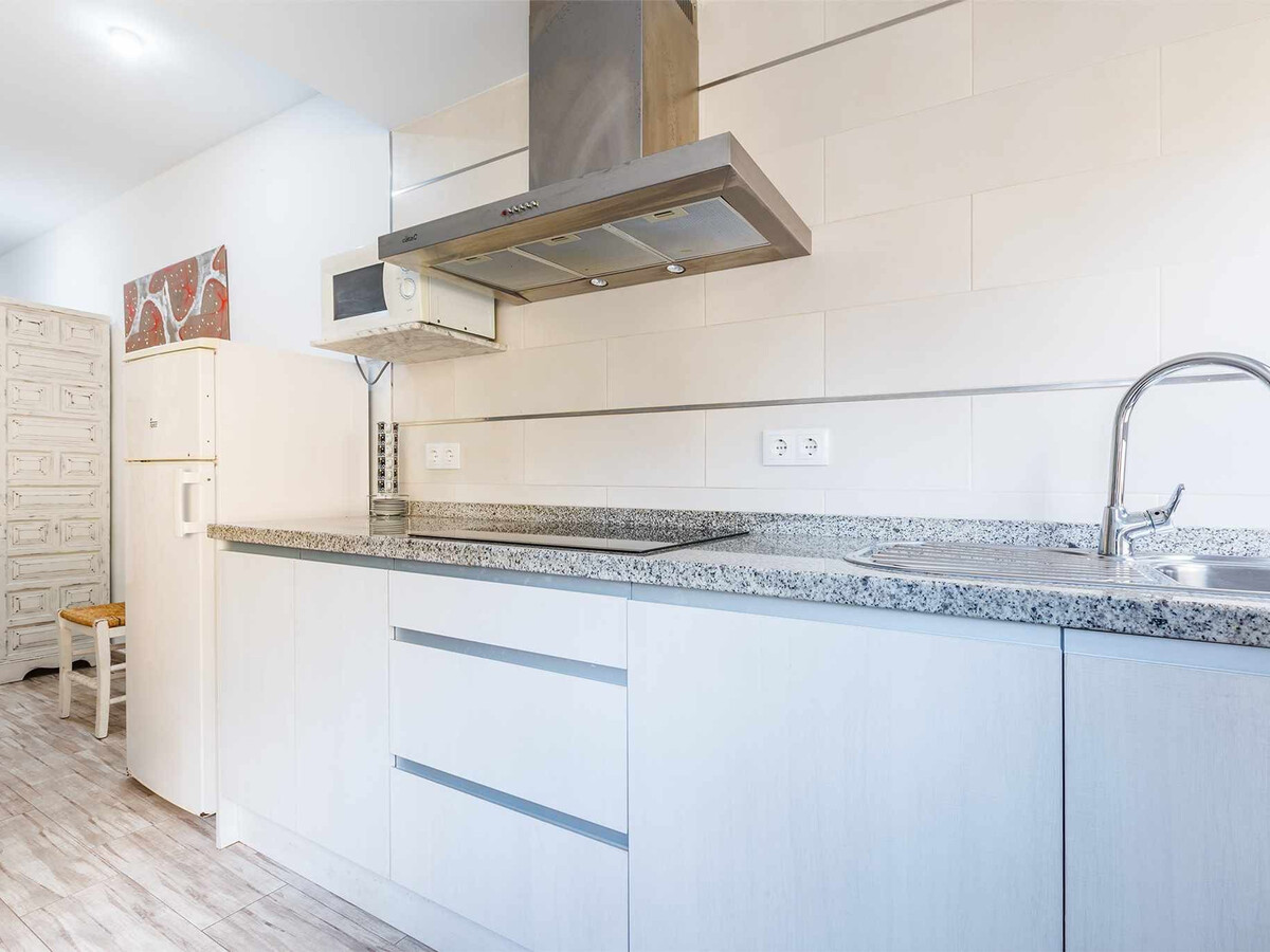 Studio 45 m² climatisé avec cuisine américaine - Photo 17