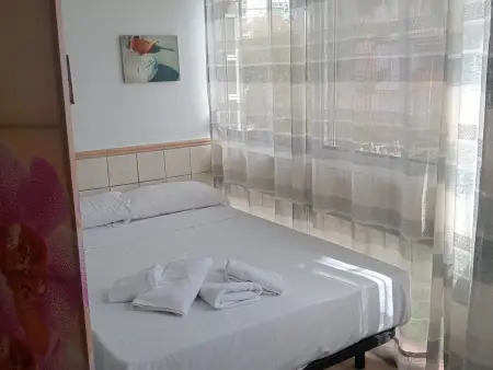 Studio 35 m² à Torre del Mar, climatisé avec piscine : photo 3