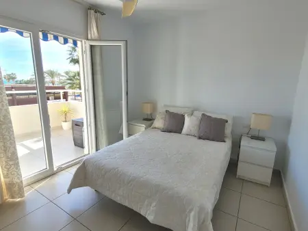 Location appartement à Torre del Mar, Appartement en front de mer avec climatisation à Torre del Mar, 2 chambres pour 4 personnes