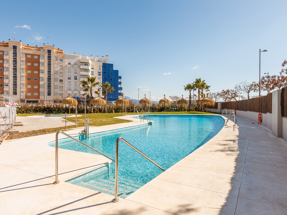 Appartement front de mer 2 ch à Torre del Mar - Photo 2