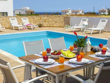 Location maison à Pomos, Ferienvilla Artemis