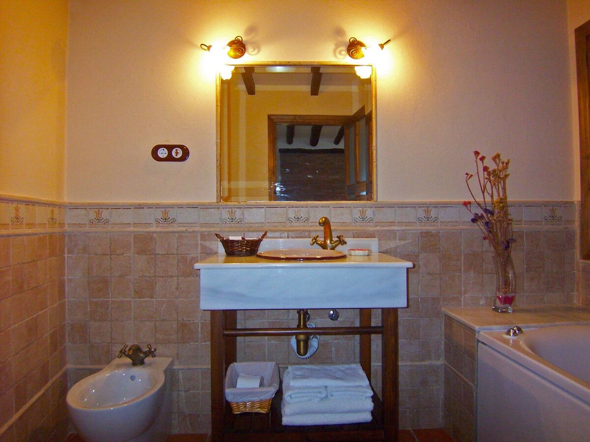 Maison rustique Valor, piscine et jardin en domaine - Photo 10