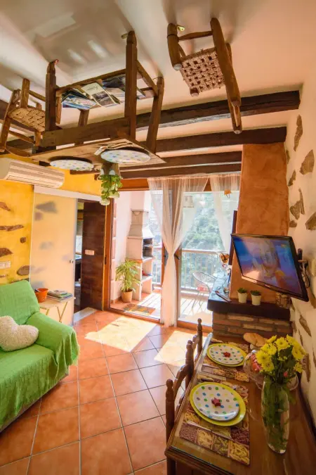 Das Upside Down House mit Whirlpool-Badewanne, Maison 2 personnes à Laroya - Photo 5