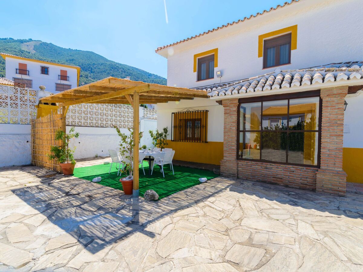 Maison Patio de los Naranjos avec piscine à Alcaucín - Photo 1