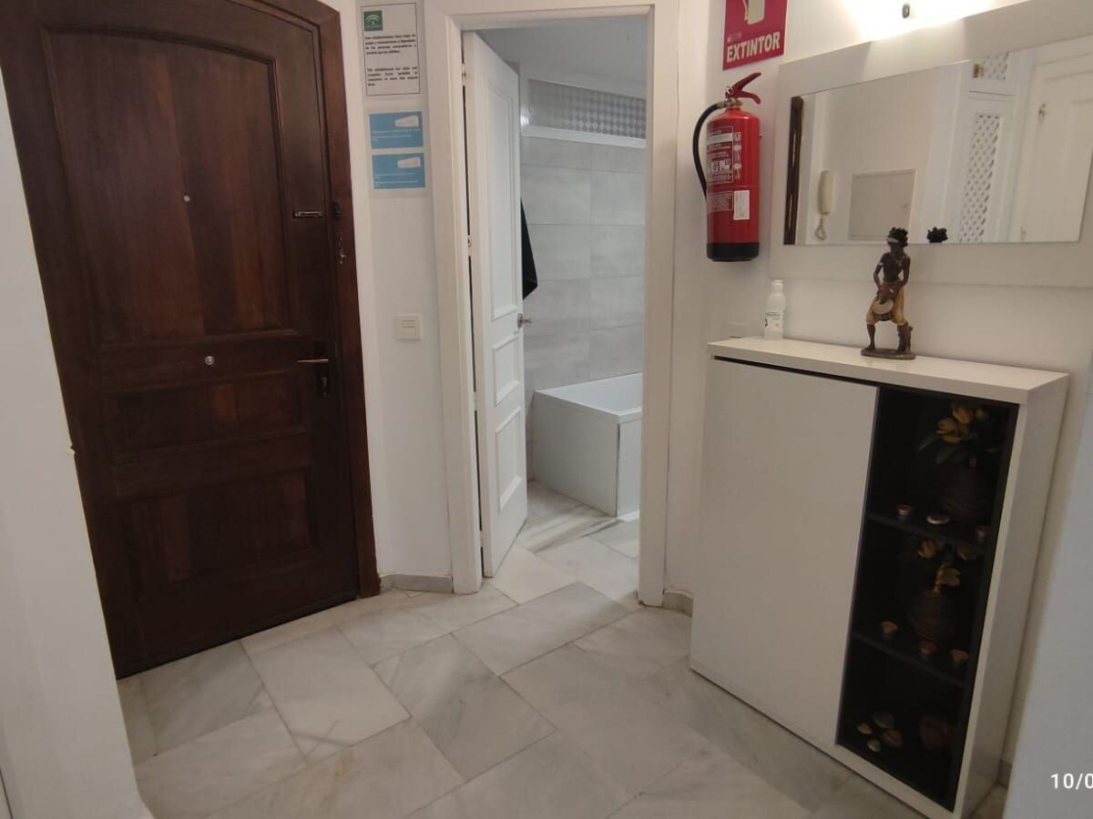 Appartement Puerto Marina, 50 m de la plage - Photo 6
