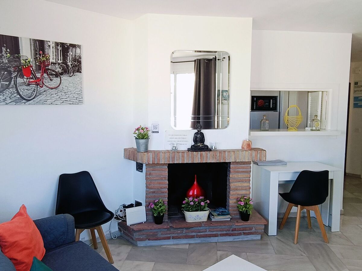 Appartement Puerto Marina, 50 m de la plage - Photo 9