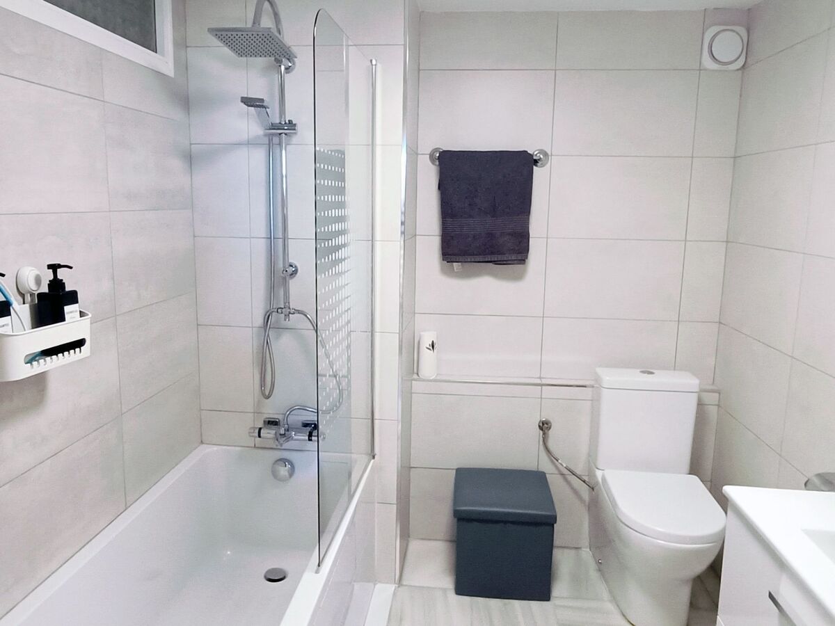 Appartement Puerto Marina, 50 m de la plage - Photo 18