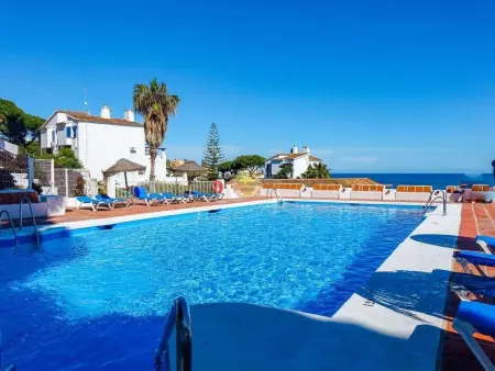 Appartement 6 pers. avec piscine à 50 m de la plage : photo 3
