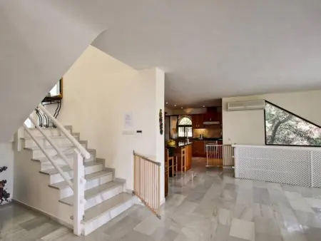 Schöne 4BDR-Villa mit fantastischer Aussicht, Location Maison 8 personnes à Marbella - Photo 10