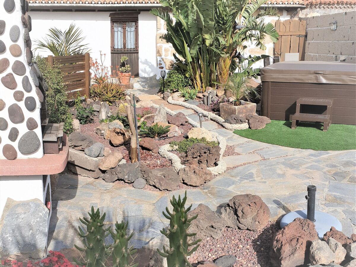 Maison typique canarienne avec jacuzzi à Arico - Photo 3