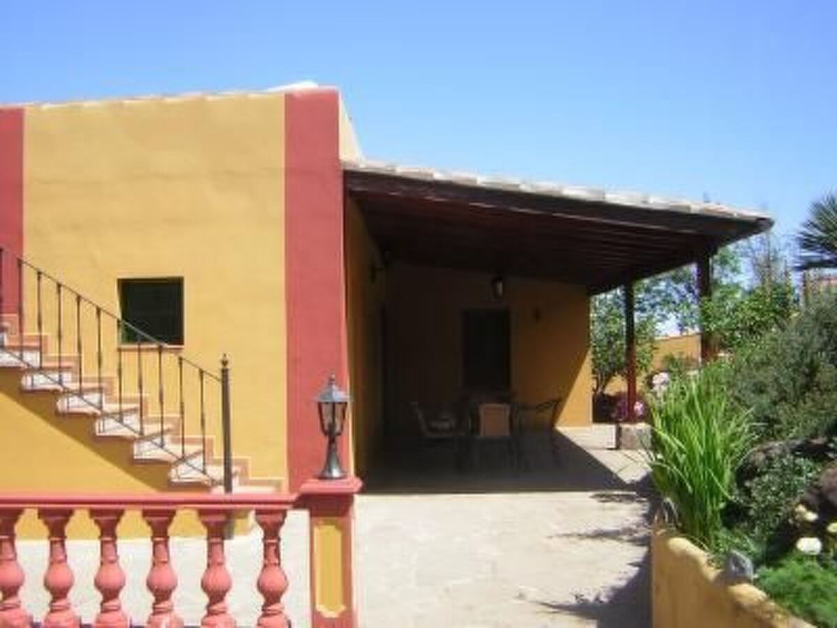 Maison typique canarienne avec terrasse, barbecue et piscine - Photo 2