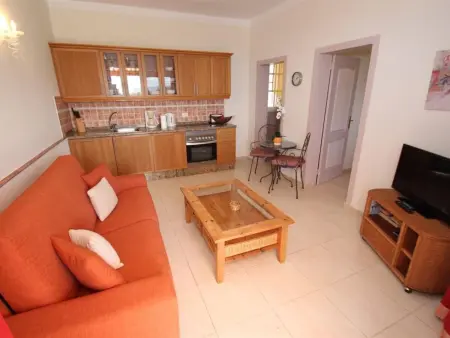Appartement Mariposa avec piscine commune à Playa San Juan : photo 2