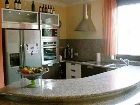 Maison 4 chambres avec piscine chauffée à Puerto De Santiago - Photo 1