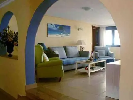Maison 4 chambres avec piscine chauffée à Puerto De Santiago - Photo 3