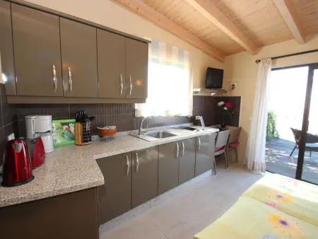 Studio 25 m² avec terrasse vue océan à Chio : photo 5