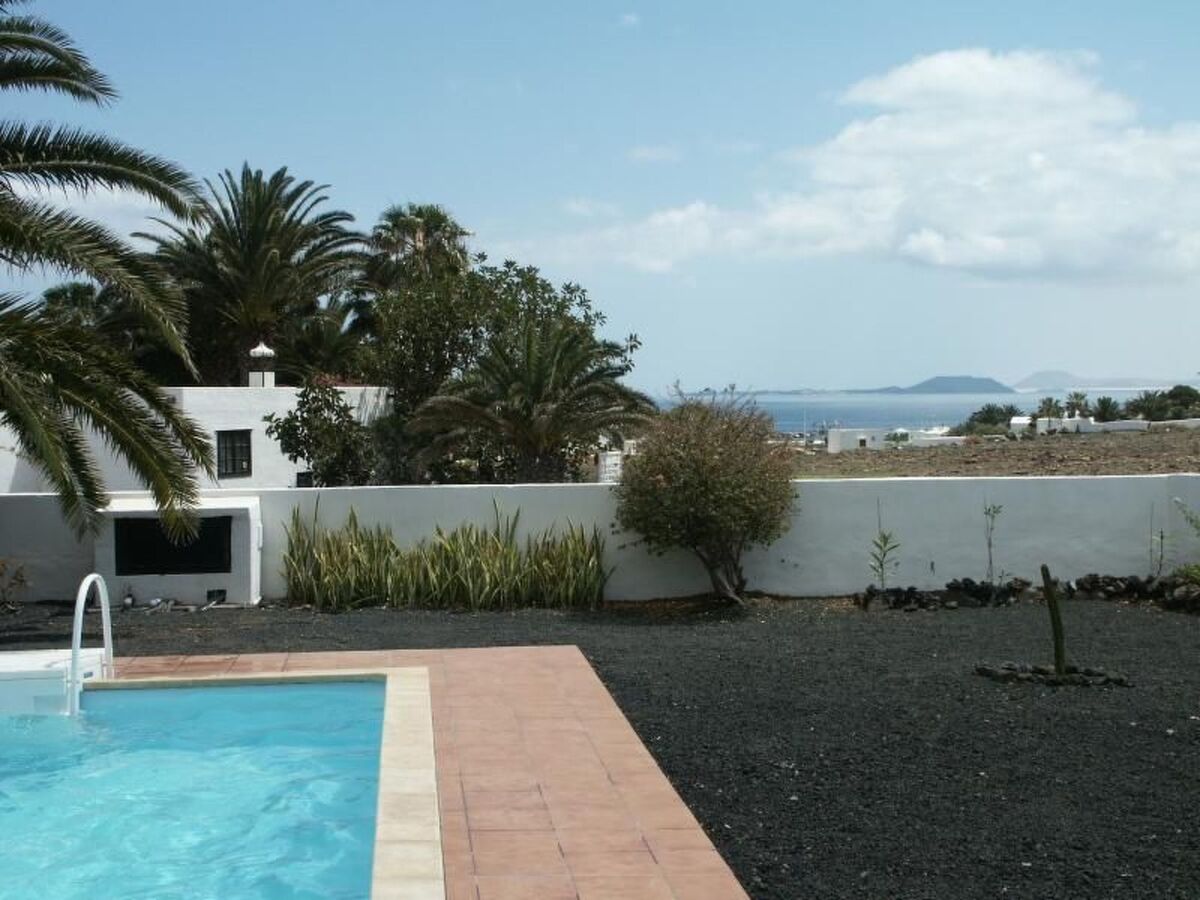 Bungalow 4 chambres avec piscine et vue mer à Playa Blanca - Photo 7