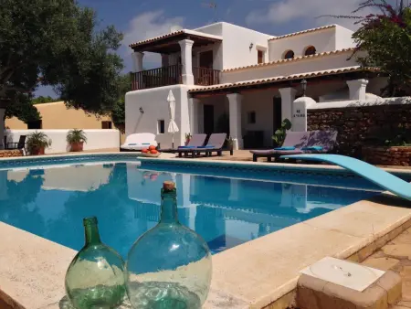 Location maison à Sant Carles Peralta, Renoviertes Ferienhaus in Sant Carles De Peralta mit Eigenem Pool