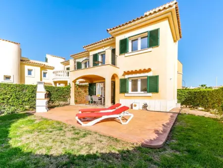 Location maison à Cala Pi, Strandnahes Ferienhaus mit schönem Garten