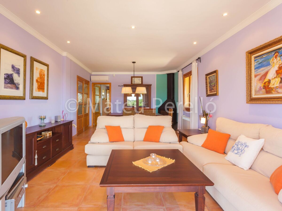 Villa Santa Eulalia – 5 chambres, piscine et terrain à Santa Margalida - Photo 8