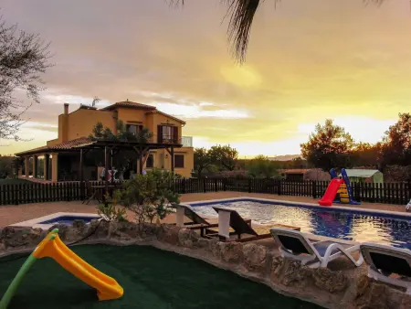 Villa Santa Eulalia : 5 chambres, piscine et animaux de ferme : photo 32