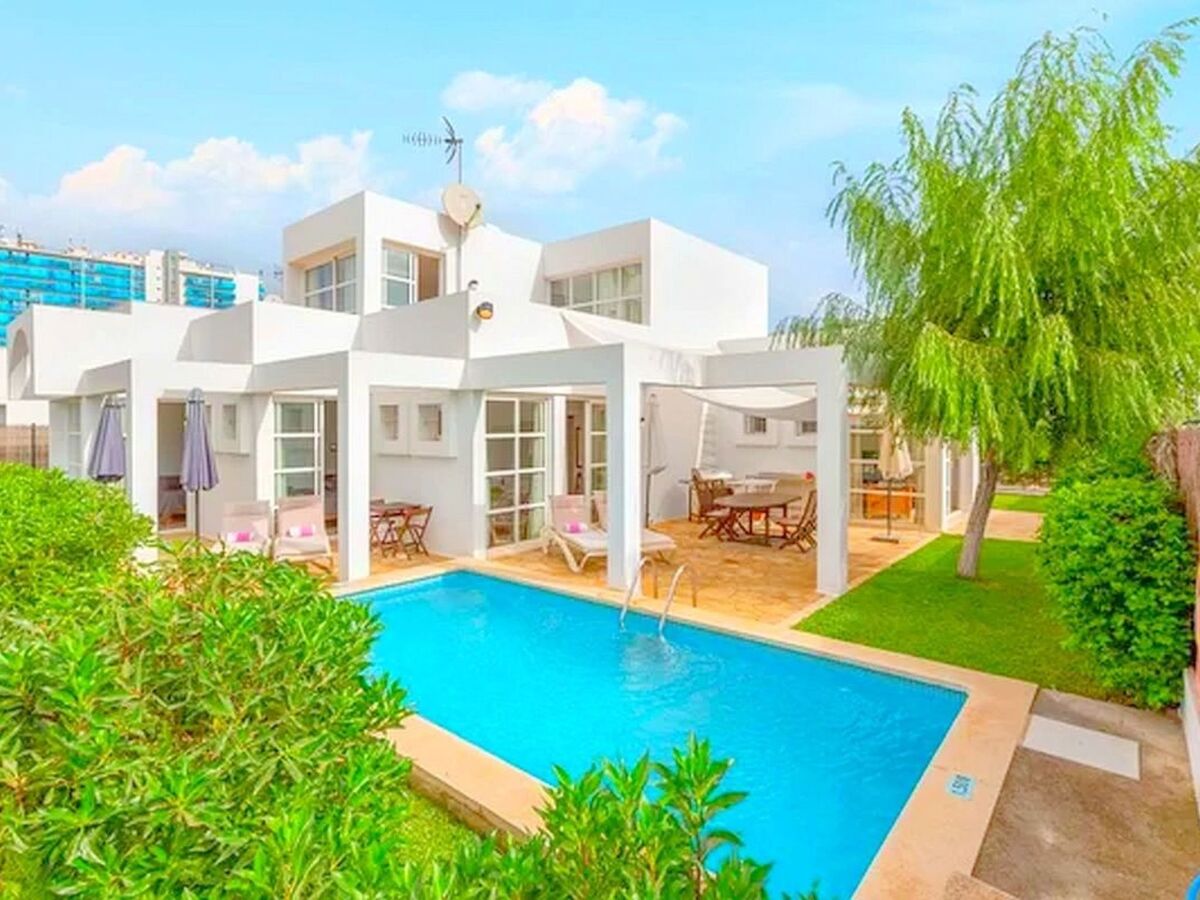 Villa 5 Can Picafort – Maison 8 pers. style blanc avec piscine - Photo 1