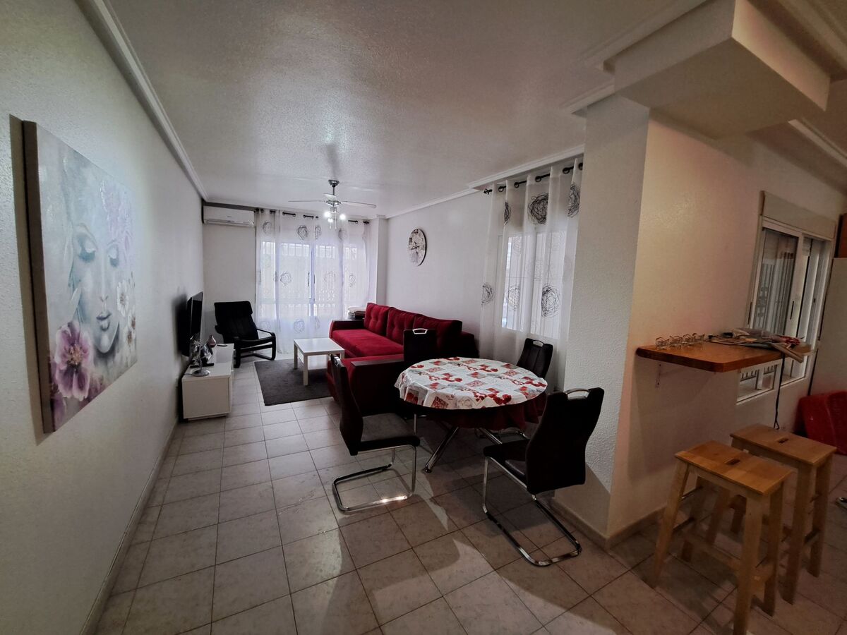 Appartement 80m² Torrevieja, 180m de la plage - Photo 4