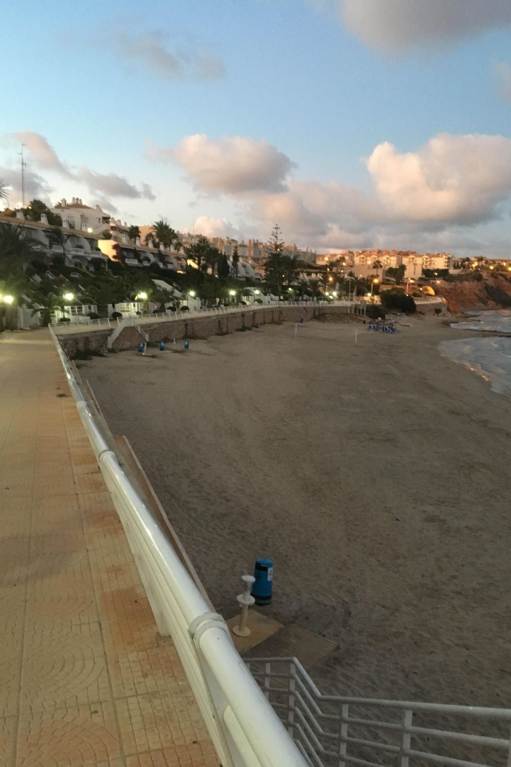 Duplex en bord de mer avec piscine, Orihuela Costa - Photo 23