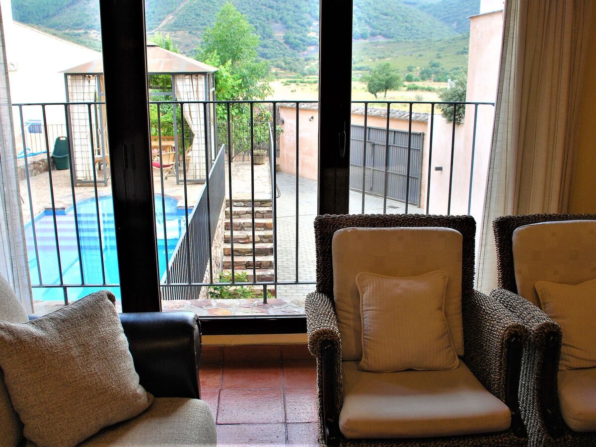 Maison 4 chambres avec piscine à Navas de Estena - Photo 4