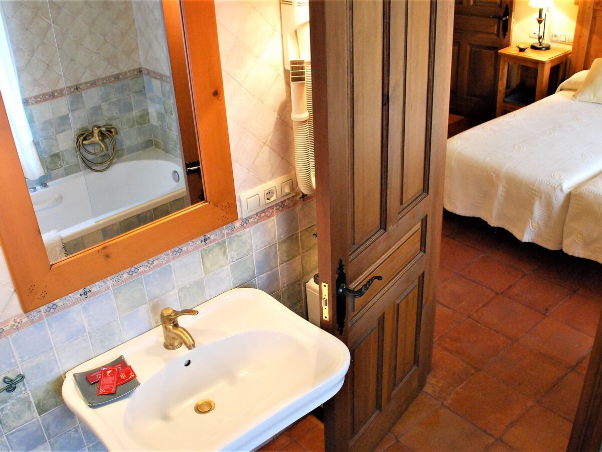 Maison 4 chambres avec piscine à Navas de Estena - Photo 27