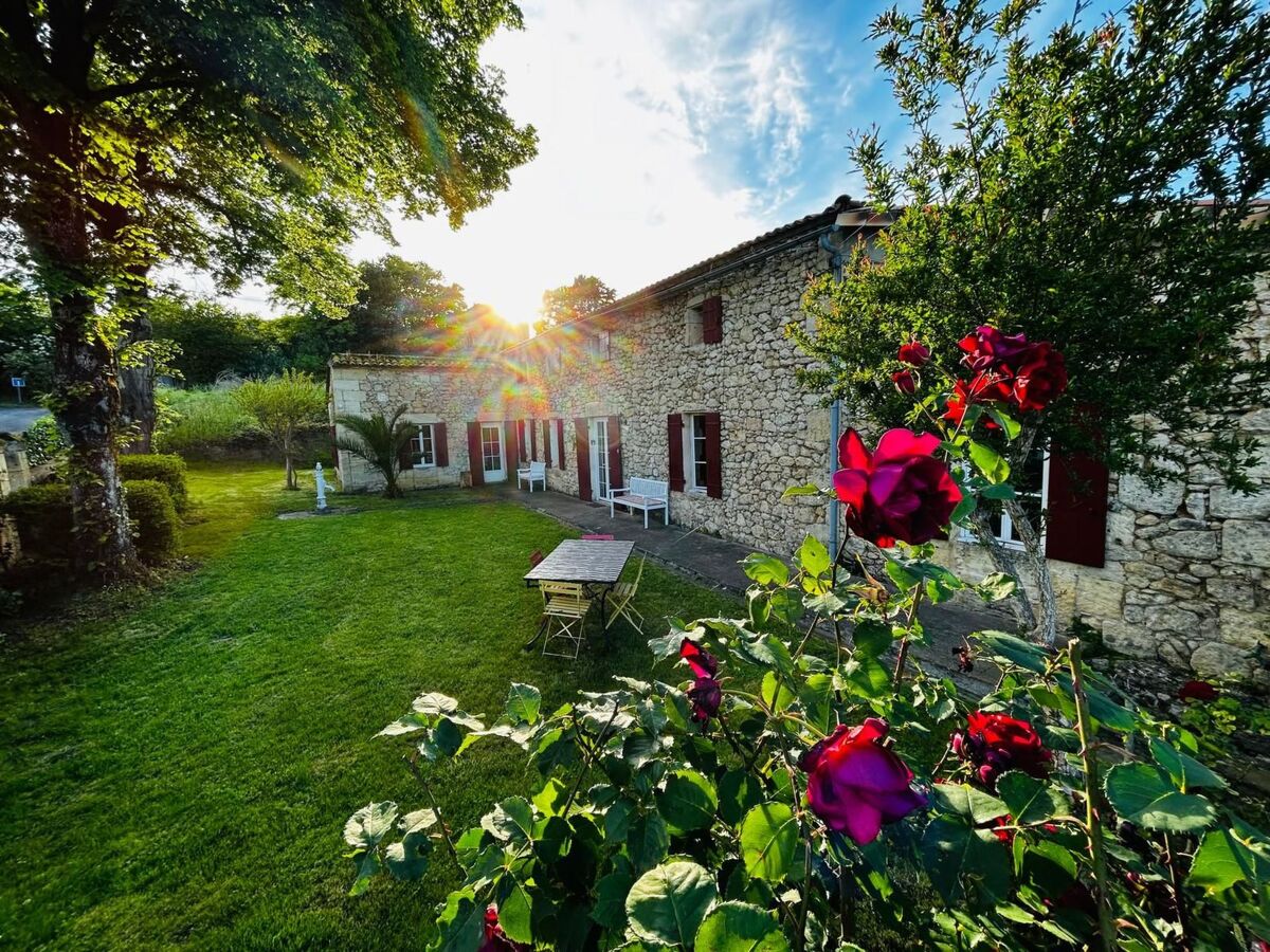 Maison en pierre avec piscine à Pujols - Photo 1