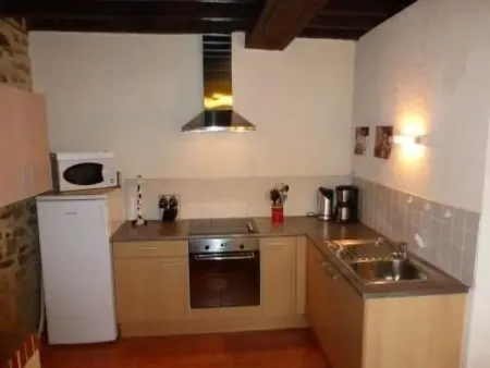 Maison en pierre à Cuillé avec grande terrasse ensoleillée : photo 5