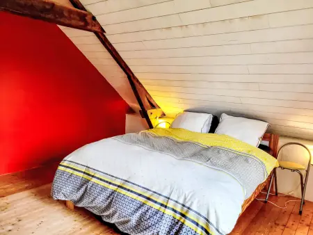 Maison en pierre à Cuillé avec grande terrasse ensoleillée : photo 10