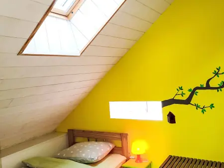 Maison en pierre à Cuillé avec grande terrasse ensoleillée : photo 14