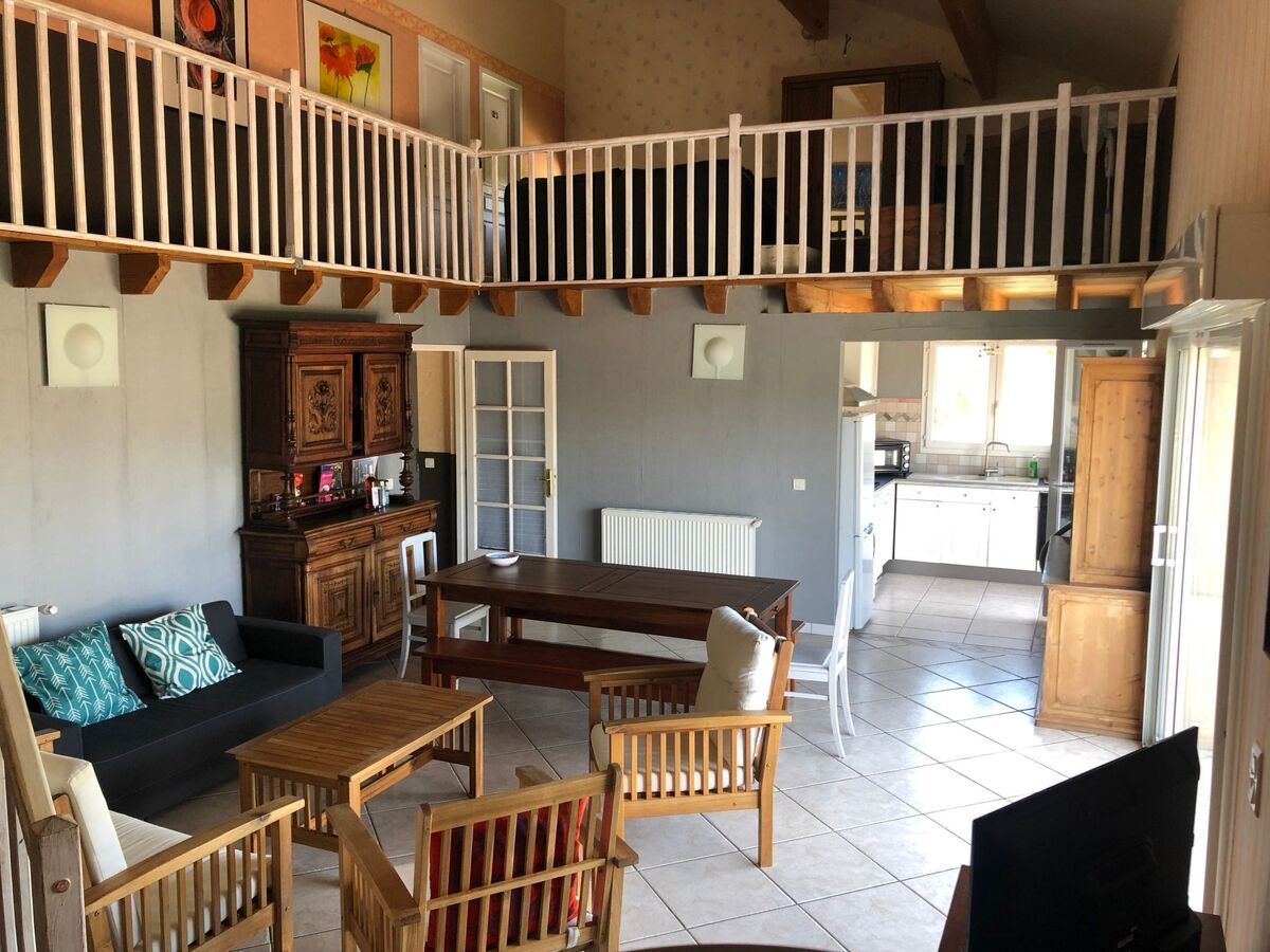 Aube-sur-la-Vallée, appartement 4 chambres avec piscine - Photo 1