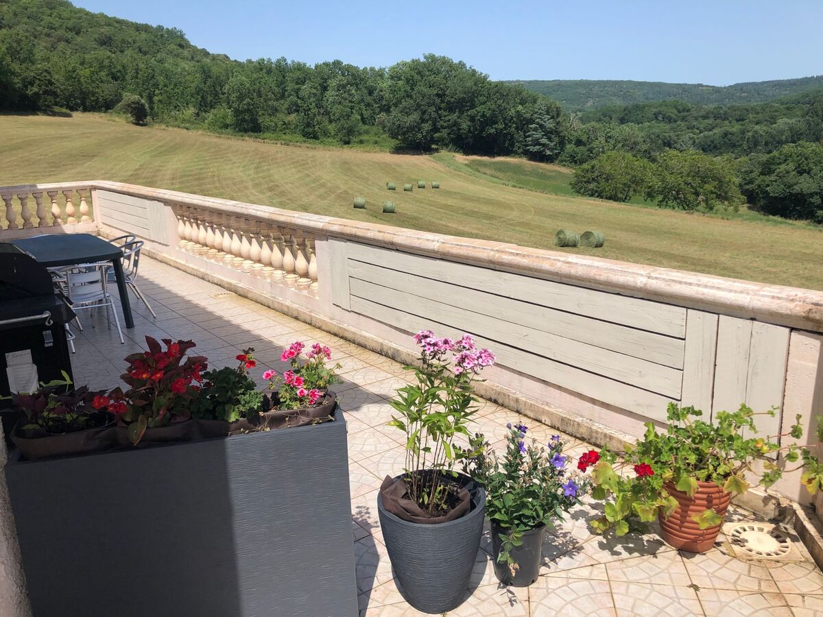 Aube-sur-la-Vallée, appartement 4 chambres avec piscine - Photo 7