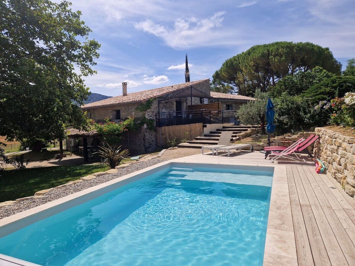 Maison La Martinelle, piscine chauffée et 6 hectares - Photo 1