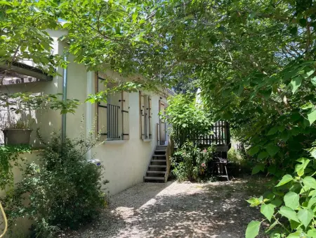 Gîte Chez Albert, 40m² avec piscine en Provence : photo 2