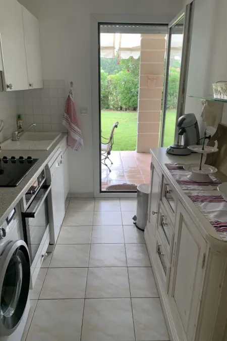 Appartement Mougins, jardin méditerranéen et piscine : photo 8