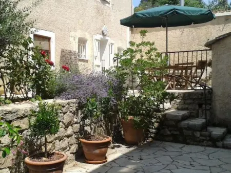Studio avec jardin privé clos à Valbonne : photo 9